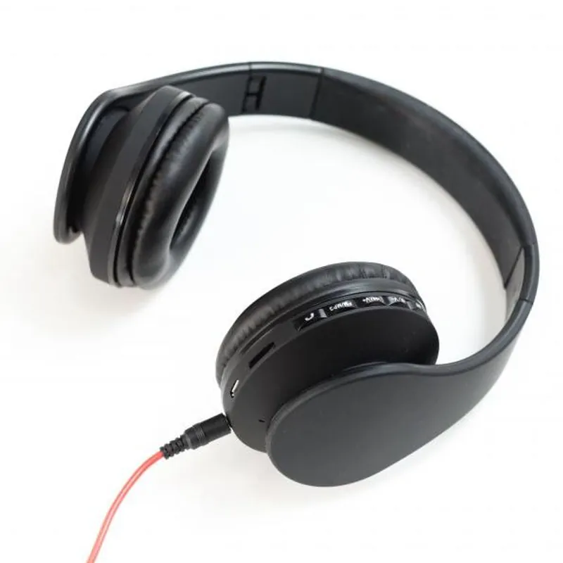 Wireless over-ear headphones